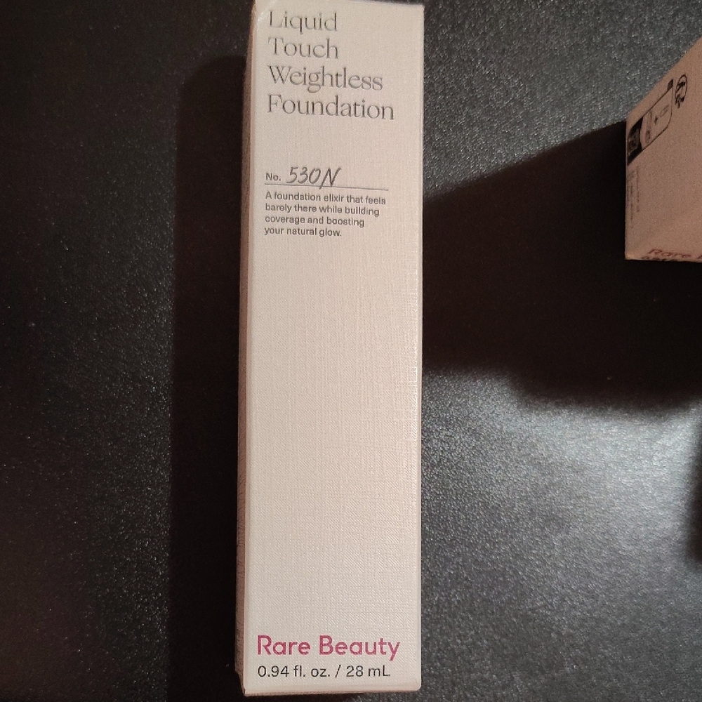 Rare Beauty Liquid Touch Weightless Foundation - 530N